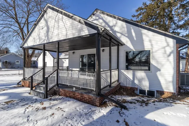 $264,900 | 7604 North 2nd Street, Machesney Park, IL 61115