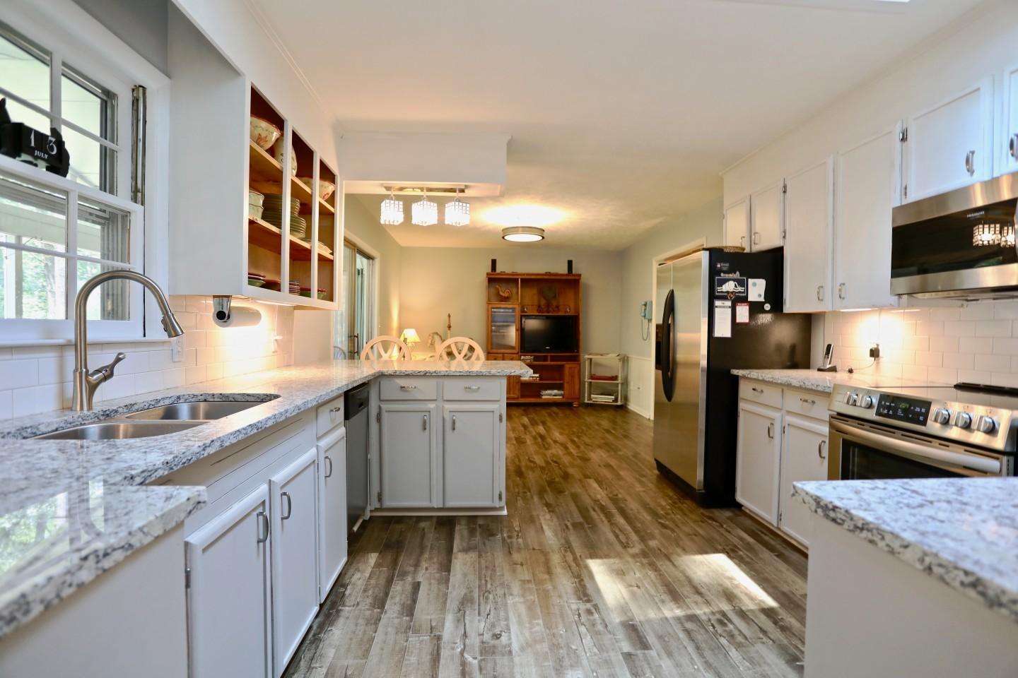 170 Boiling Spring Circle Southern Pines, NC 28387 - Photo 10 of 46 Great entertaining spaces