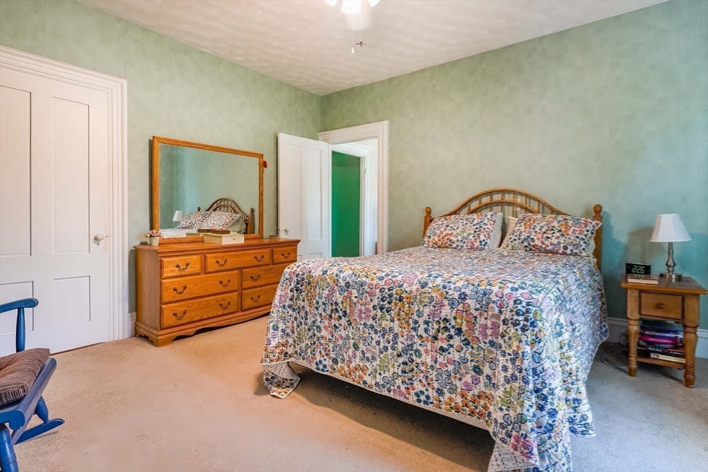 1236 Main Street Acushnet, MA 02743 - Photo 17 of 36