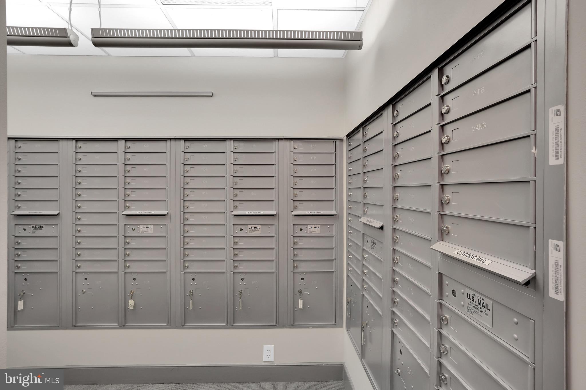 1025 First Street Southeast, Unit 602 Washington, DC 20003 - Photo 48 of 49 a view of walk in closet
