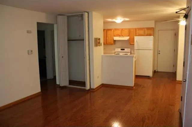 $164,999 | 208 Dunteman Drive, Unit 101, Glendale Heights, IL 60139