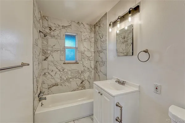 $1,350 | 1680 Yukon Street, Unit 4, Lakewood, CO 80214