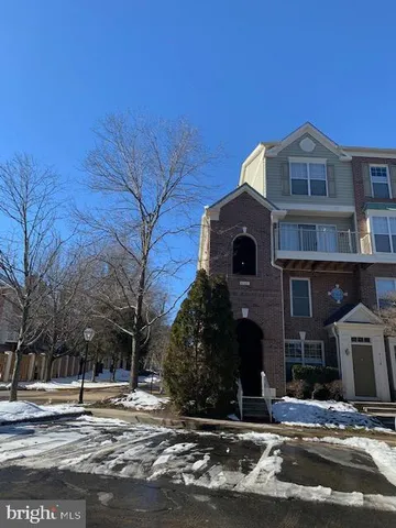 $2,300 | 4120 Vanderbilt Court, Unit 301, Fairfax, VA 22030