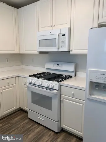 $2,300 | 4120 Vanderbilt Court, Unit 301, Fairfax, VA 22030