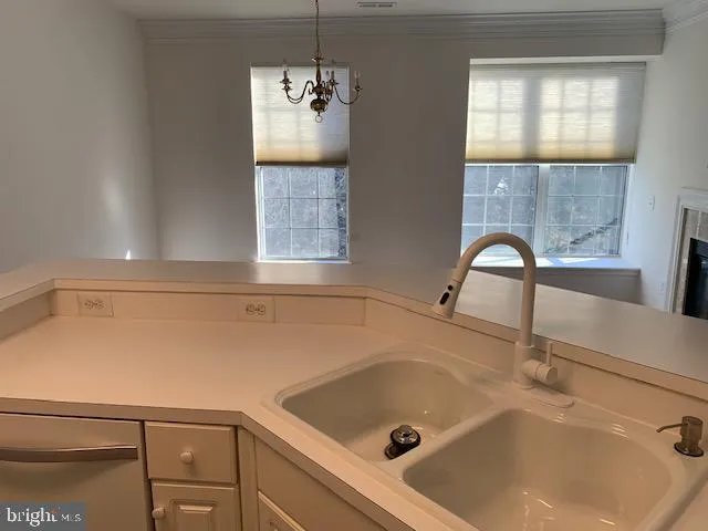 $2,300 | 4120 Vanderbilt Court, Unit 301, Fairfax, VA 22030