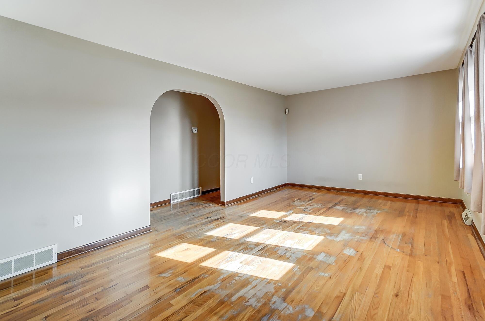 1258 Williams Road Columbus, OH 43207 - Photo 13 of 37 006