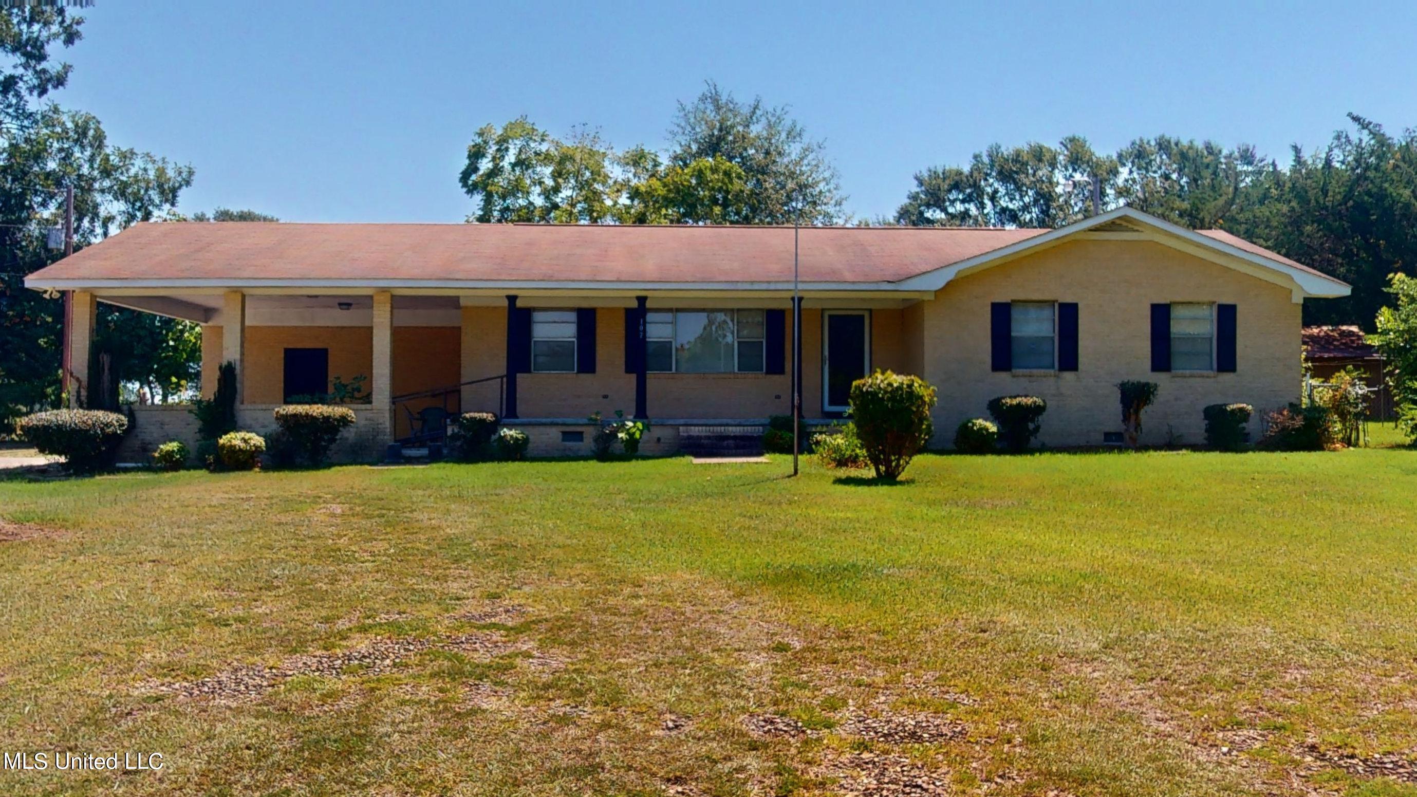 107 Main Street State Line, MS 39362 - Photo 1 of 15 Front View