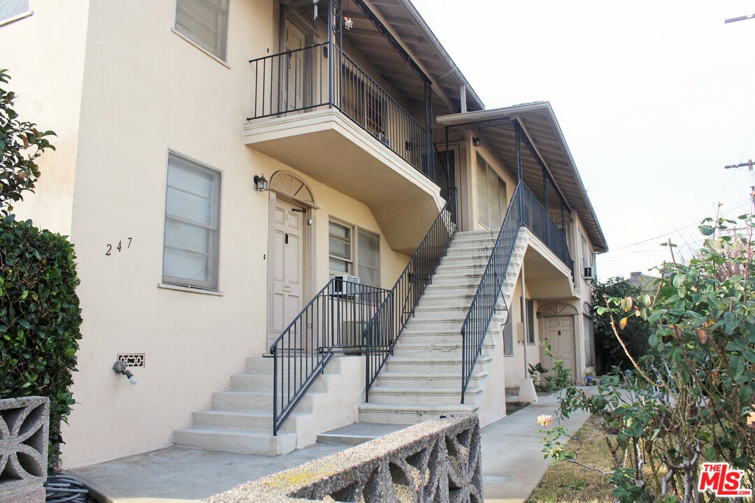 247 North Maple Street Burbank, CA 91505 - Photo 13 of 15
