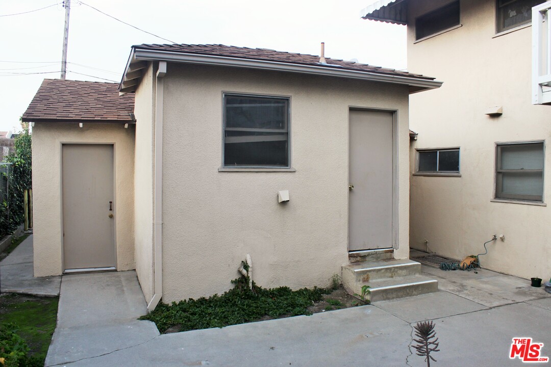 247 North Maple Street Burbank, CA 91505 - Photo 6 of 15