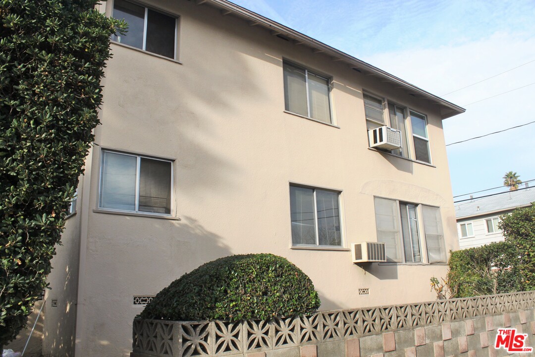 247 North Maple Street Burbank, CA 91505 - Photo 10 of 15