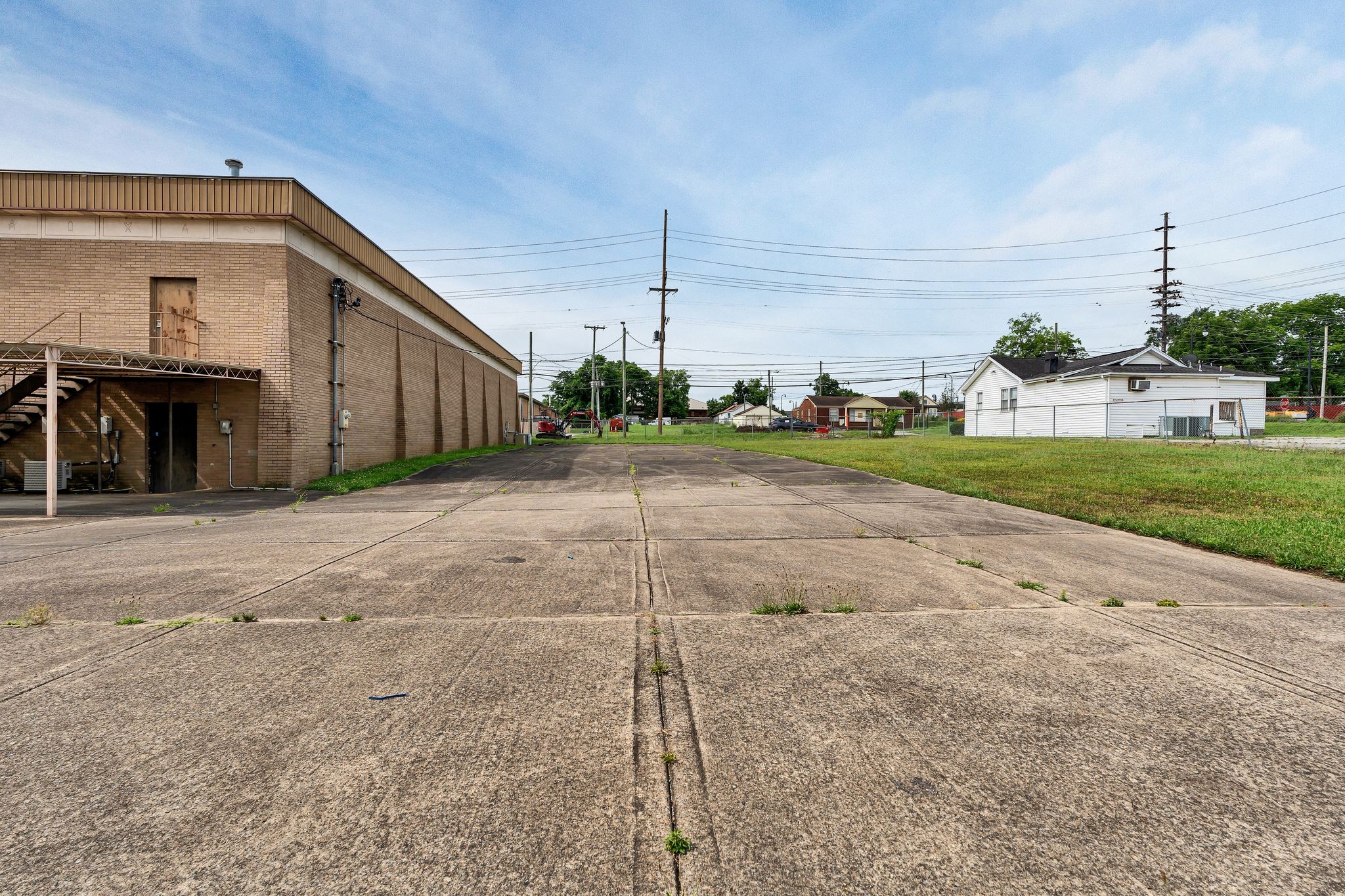 210 Woodruff Street Madison, TN 37115 - Photo 28 of 30 a backyard of a house with lots of green space
