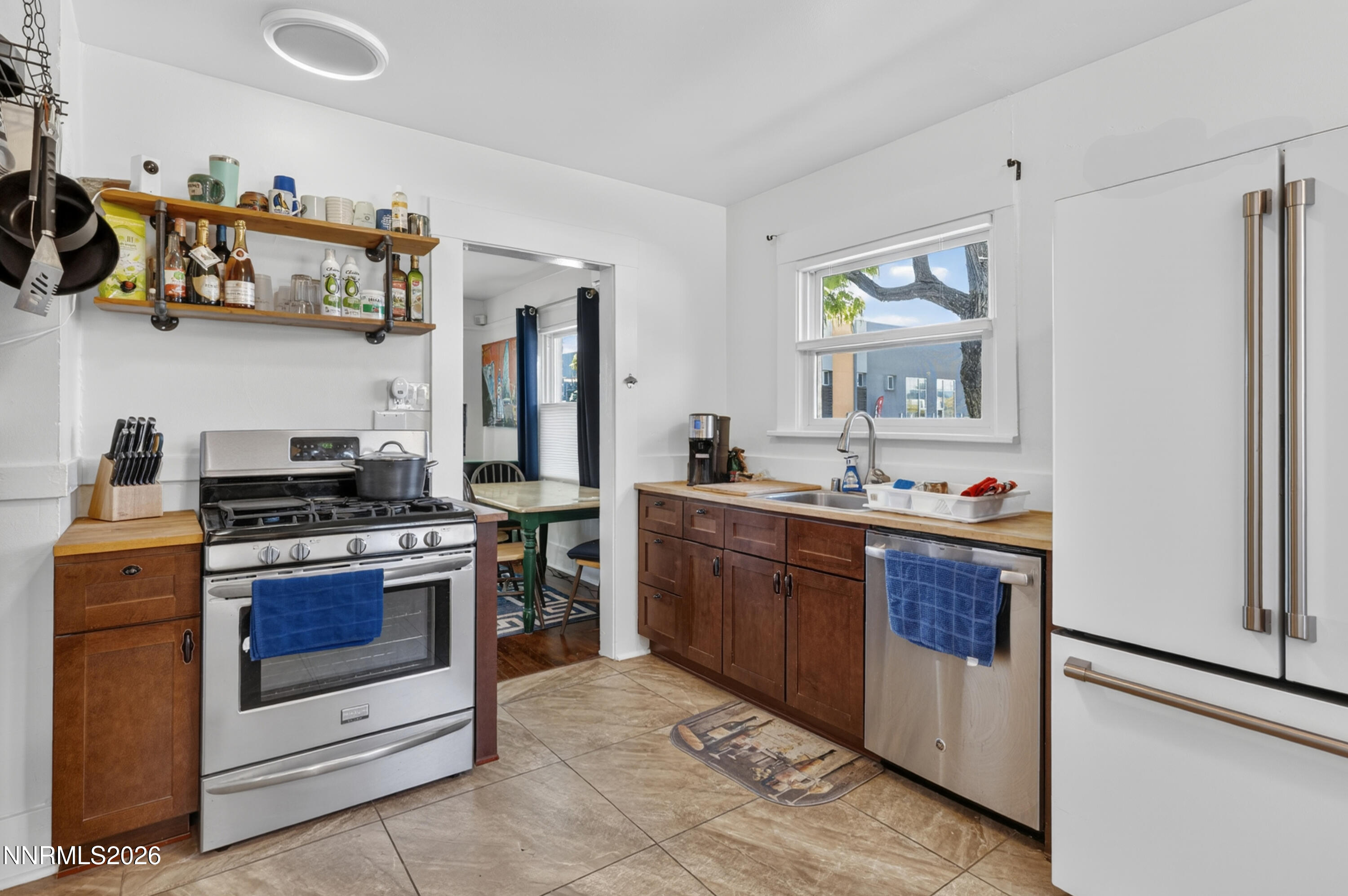 800 South Center Street Reno, NV 89501 - Photo 6 of 21 Kitchen