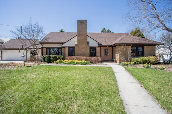 $530,000 | 2802 North 6th Street, Sheboygan, WI 53083