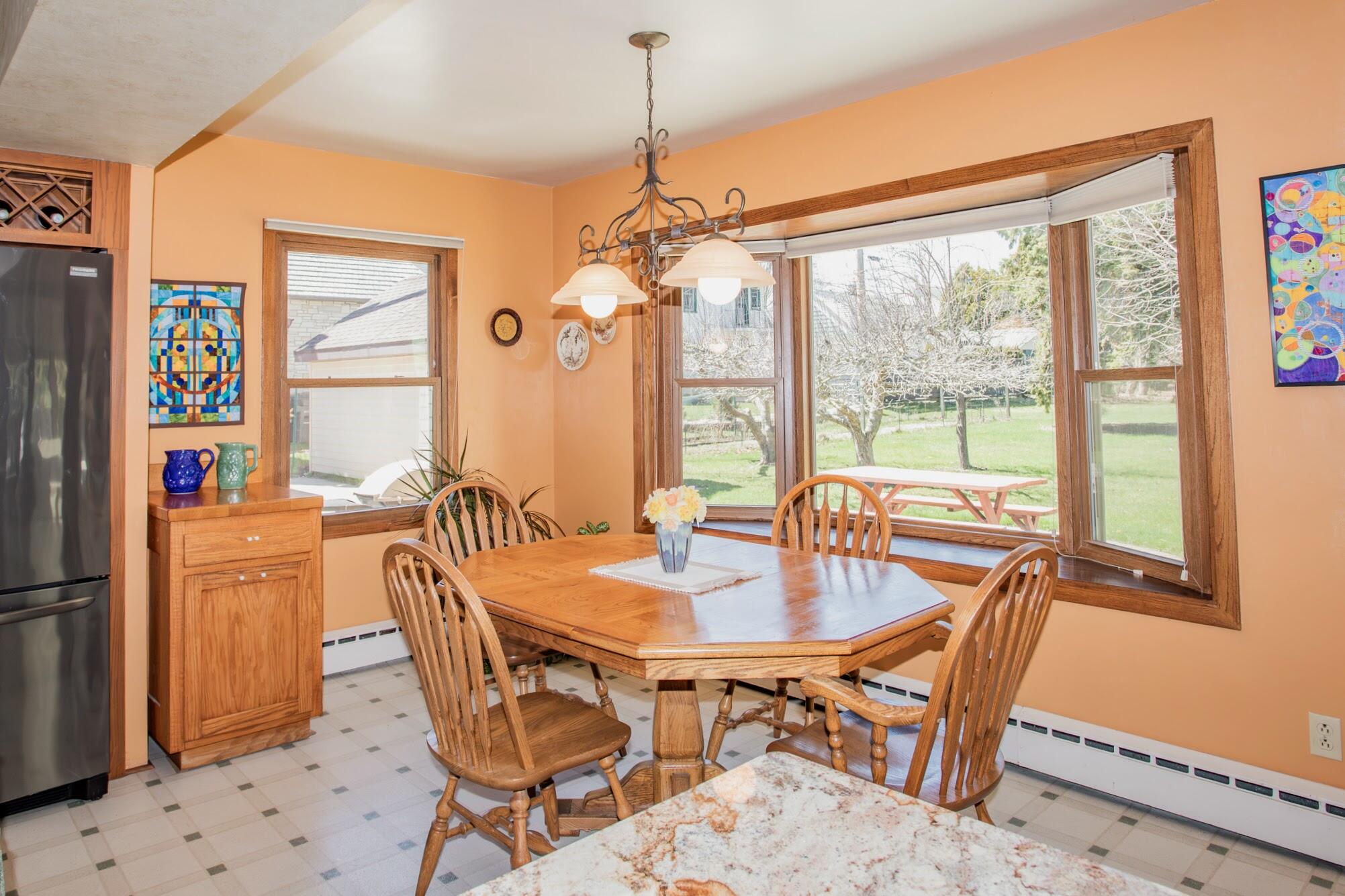 2802 North 6th Street Sheboygan, WI 53083 - Photo 11 of 49 Casual Dining Area