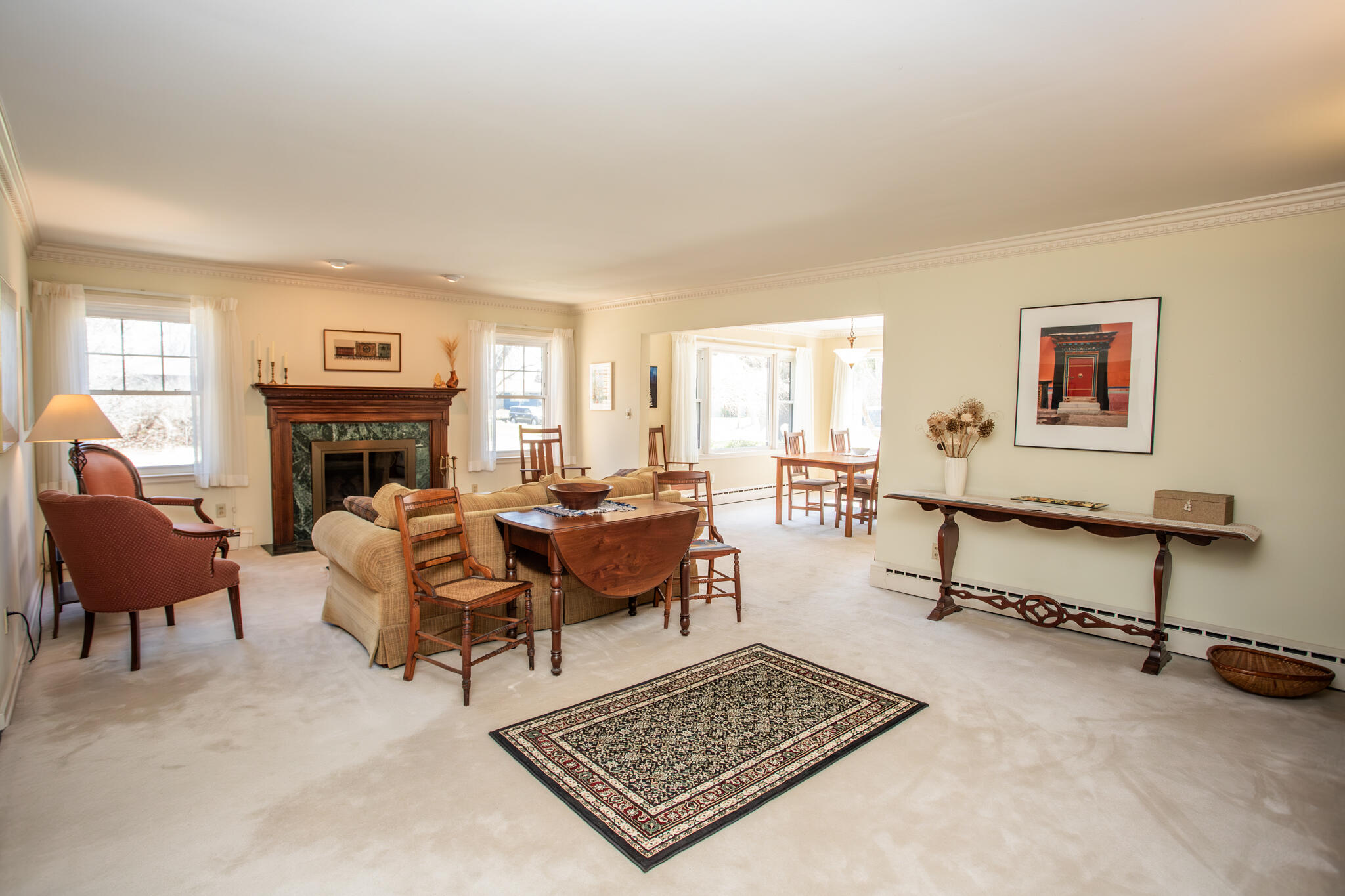 2802 North 6th Street Sheboygan, WI 53083 - Photo 5 of 49 Living Room