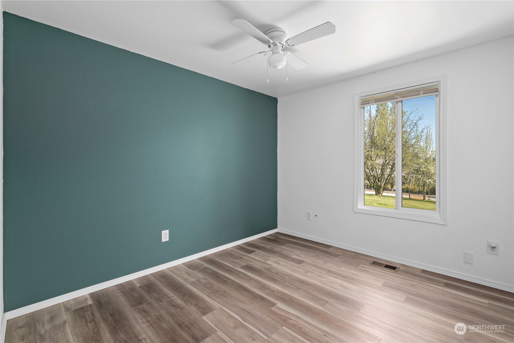 2717 Busby Road Oak Harbor, WA 98277 - Photo 17 of 39 Gallery Image 17