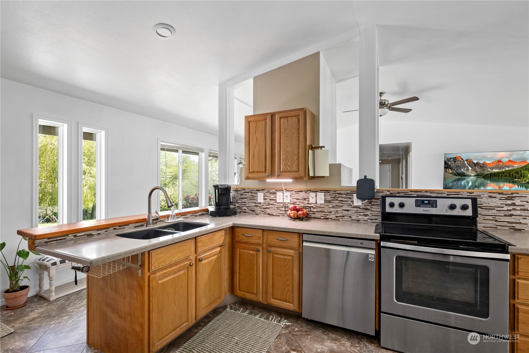 2717 Busby Road Oak Harbor, WA 98277 - Photo 10 of 39 Gallery Image 10