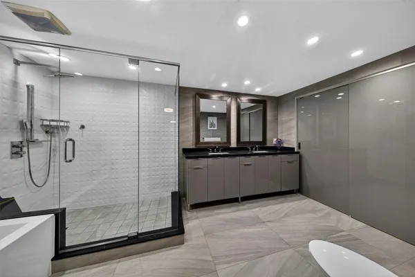 $675,000 | 918 Northeast 4th Street, Hallandale Beach, FL 33009