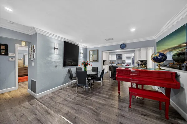 $675,000 | 918 Northeast 4th Street, Hallandale Beach, FL 33009