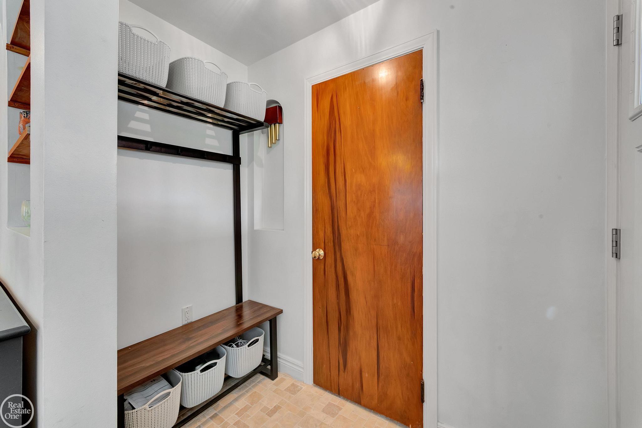 951 Hampton Road Grosse Pointe Woods, MI 48236 - Photo 21 of 85
