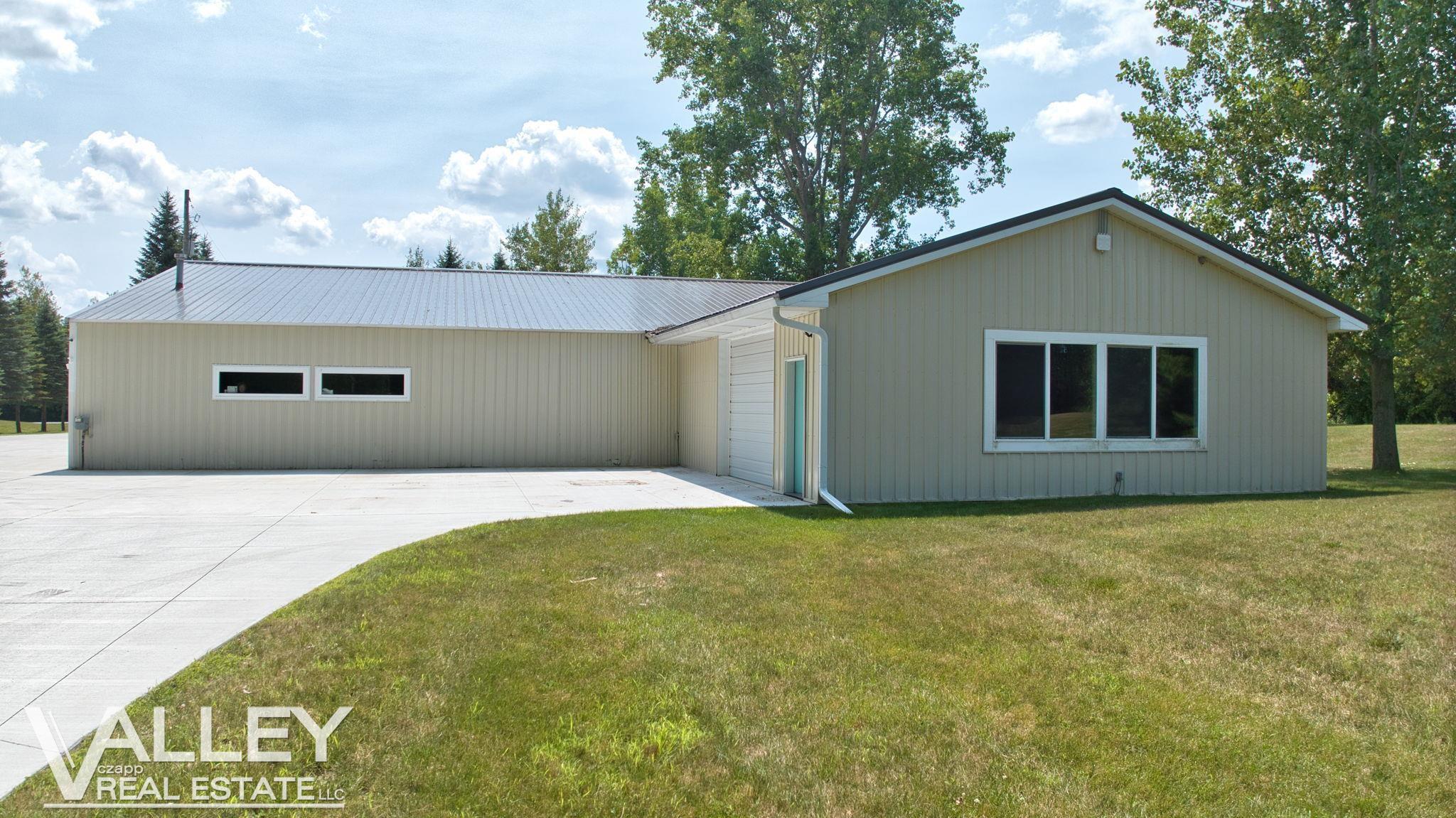 7474 Kochville Road Freeland, MI 48623 - Photo 28 of 39