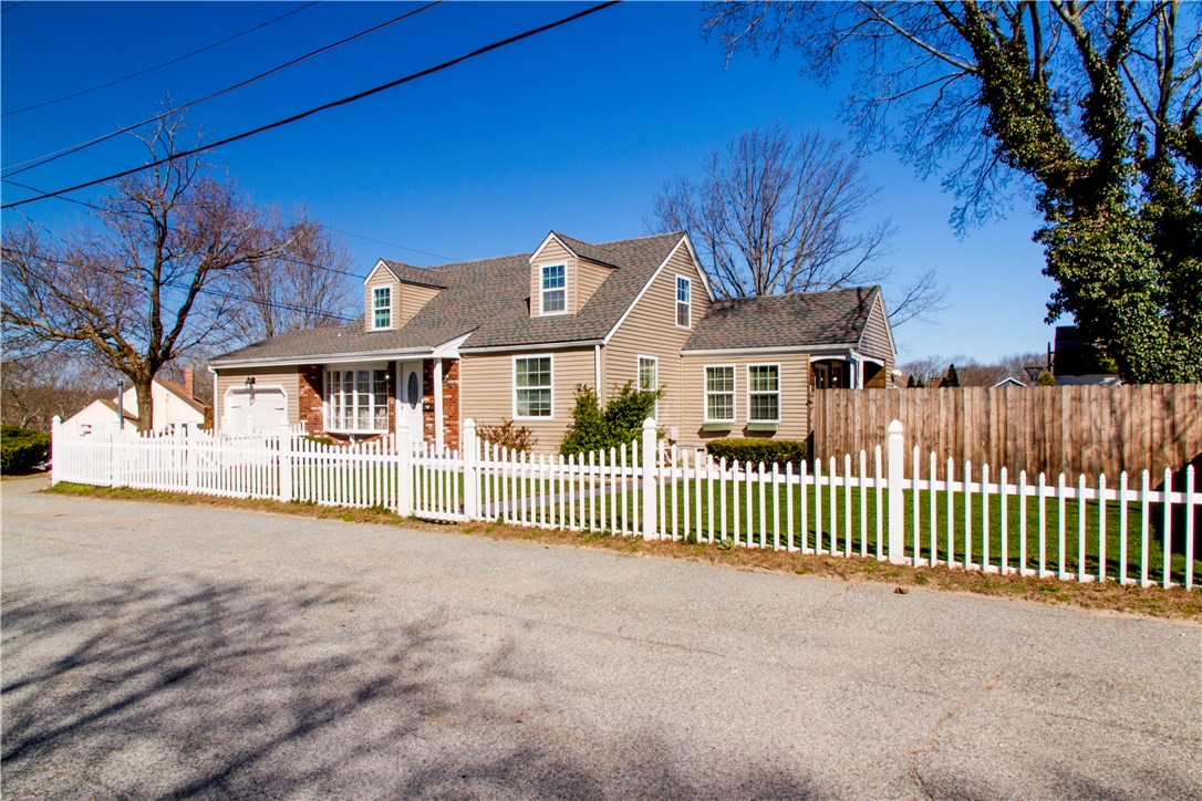 24 Hopeview Street Coventry, RI 02816 - Photo 2 of 23 Gallery Image 2