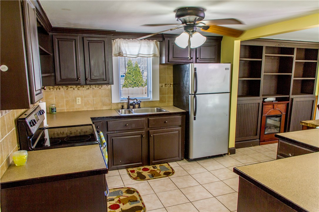 24 Hopeview Street Coventry, RI 02816 - Photo 7 of 23 Gallery Image 7