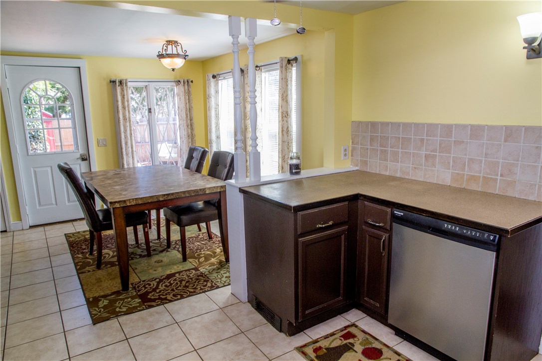 24 Hopeview Street Coventry, RI 02816 - Photo 9 of 23 Gallery Image 9