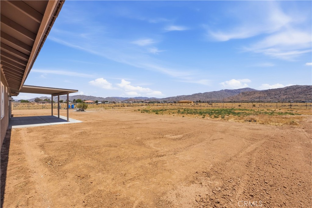 17430 Century Plant Road Apple Valley, CA 92307 - Photo 29 of 32 Property shown is a previous build, actual colors and finishes may vary