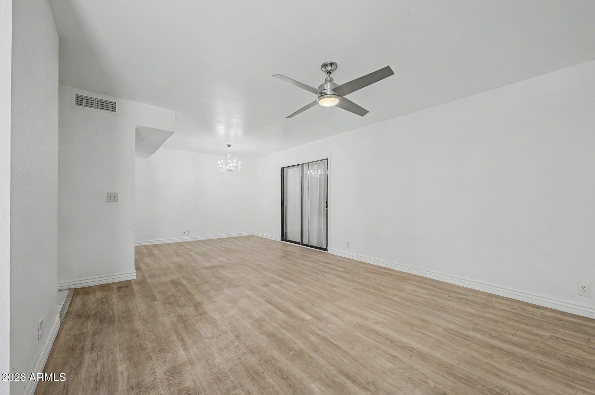 3732 West Wagoner Road Glendale, AZ 85308 - Photo 6 of 41 8 - Wagoner