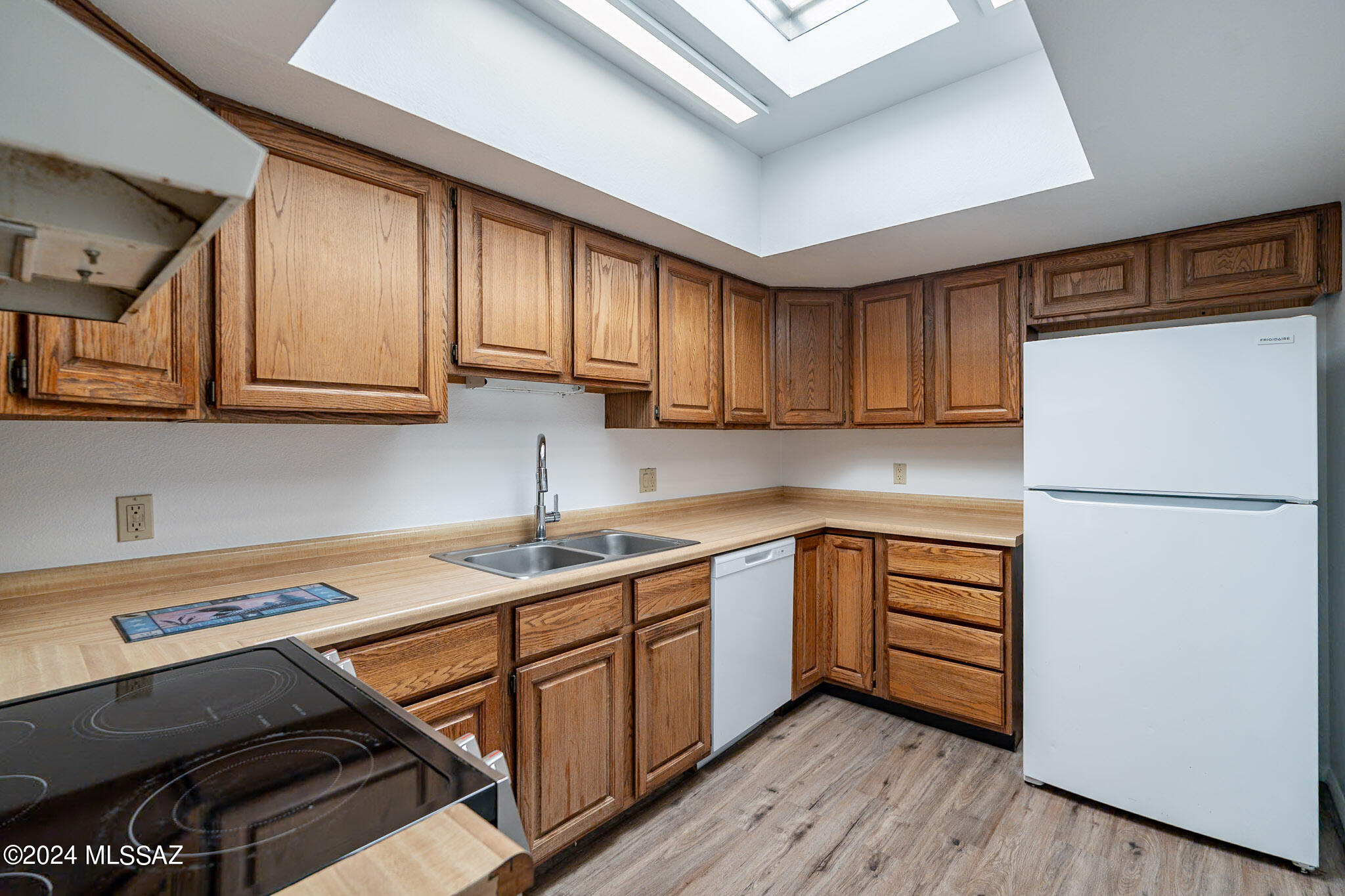 1949 North Swan Road, Unit 26 Tucson, AZ 85712 - Photo 10 of 38 Gallery Image 10
