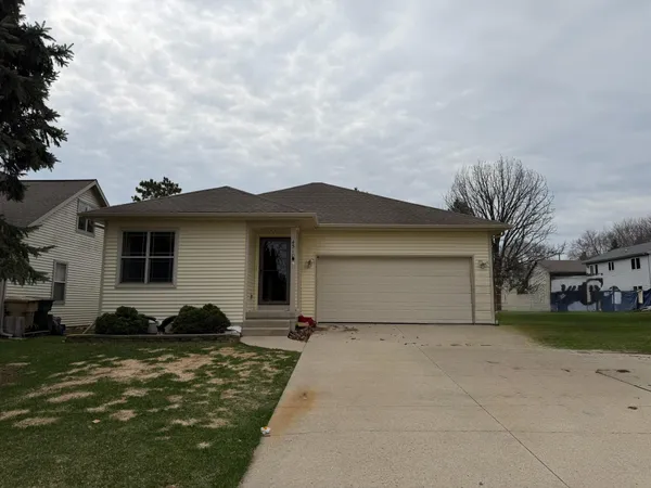 $369,900 | 4510 Rigney Lane, Madison, WI 53704