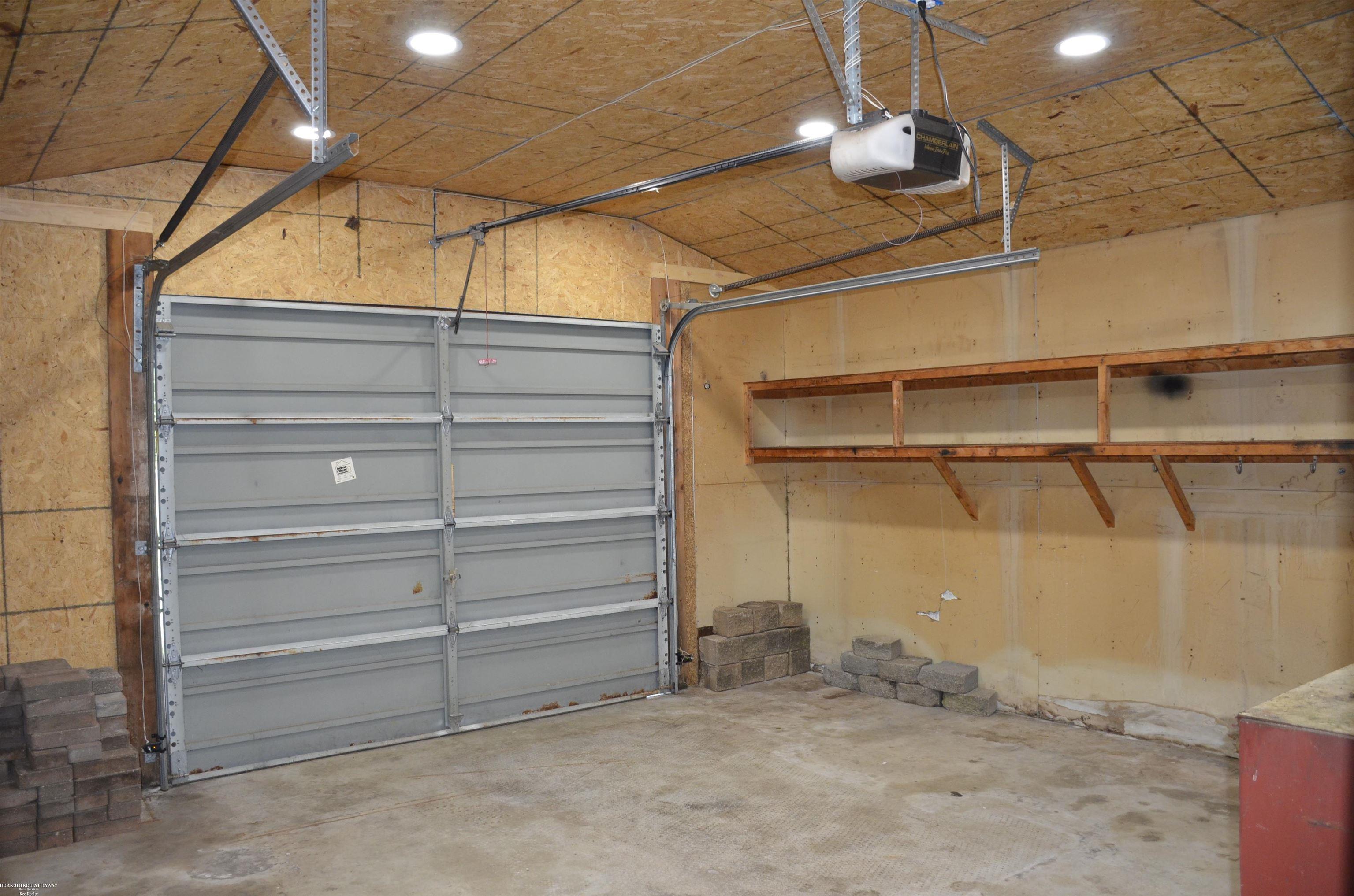 50400 Fairchild Road New Baltimore, MI 48051 - Photo 15 of 36
