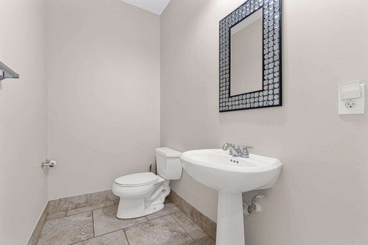 3639 Northwest 5th Terrace Boca Raton, FL 33431 - Photo 11 of 29 016-3639Northwest5thTerrace-BocaRaton-FL
