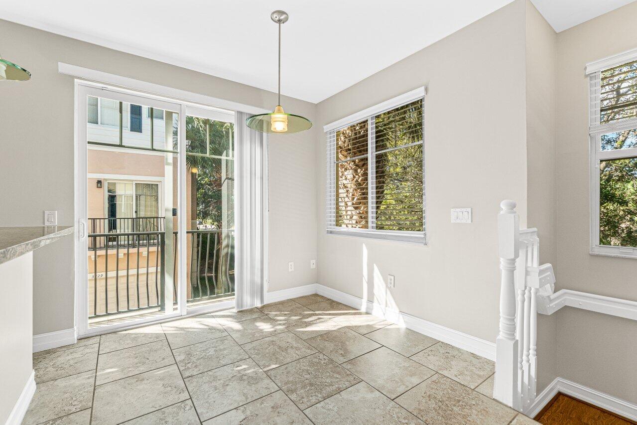3639 Northwest 5th Terrace Boca Raton, FL 33431 - Photo 8 of 29 007-3639Northwest5thTerrace-BocaRaton-FL