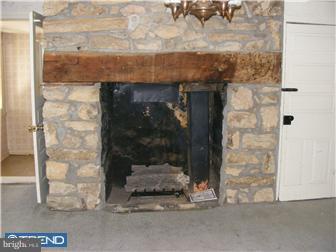 475 Reeceville Road Coatesville, PA 19320 - Photo 4 of 12 Living Room