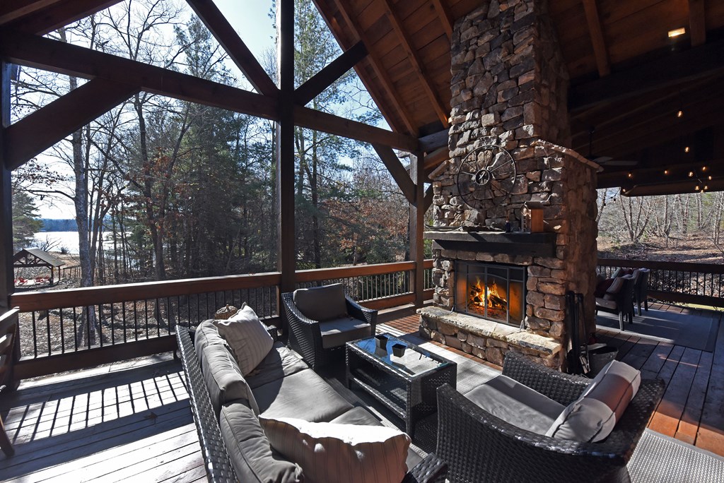 45 Horse Point Blue Ridge, GA 30513 - Photo 4 of 71