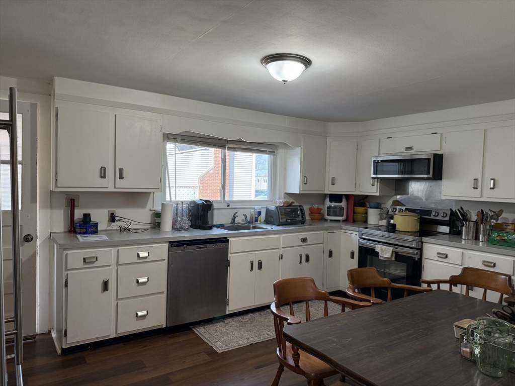 21 Spaulding Street Quincy, MA 02169 - Photo 3 of 9