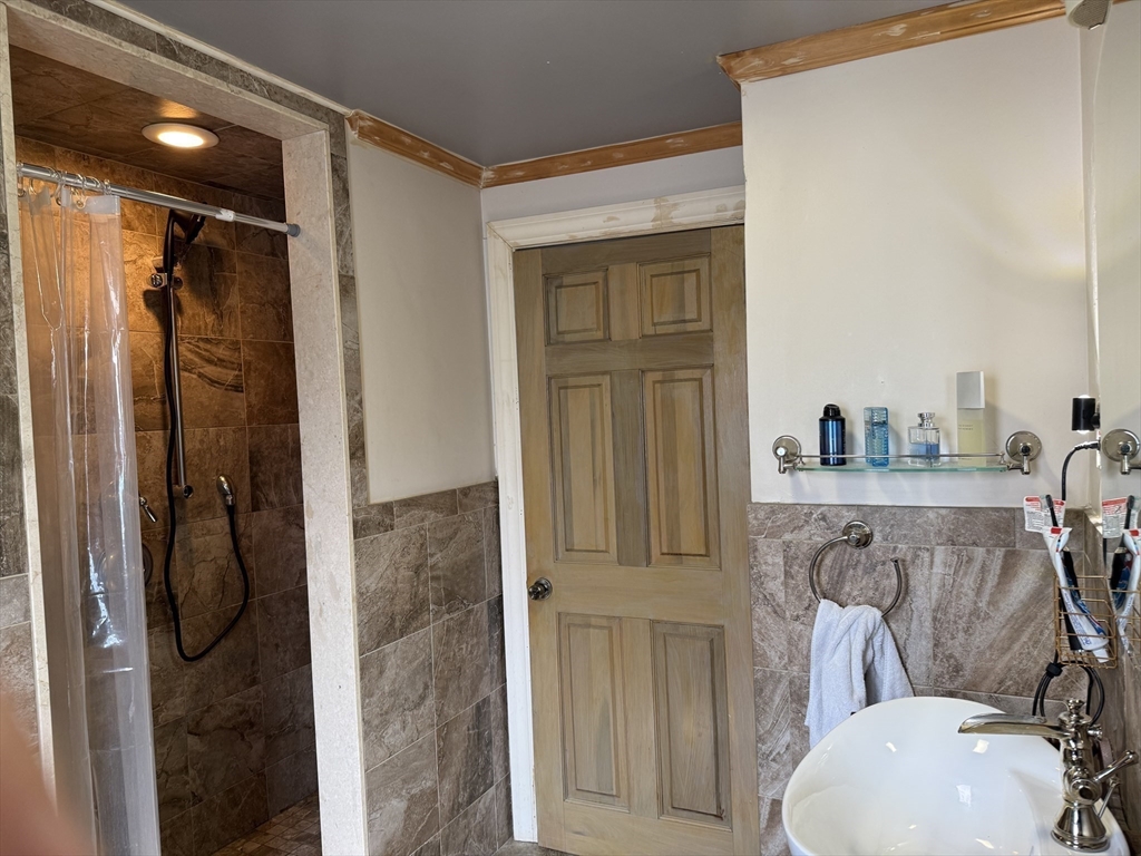 21 Spaulding Street Quincy, MA 02169 - Photo 5 of 9
