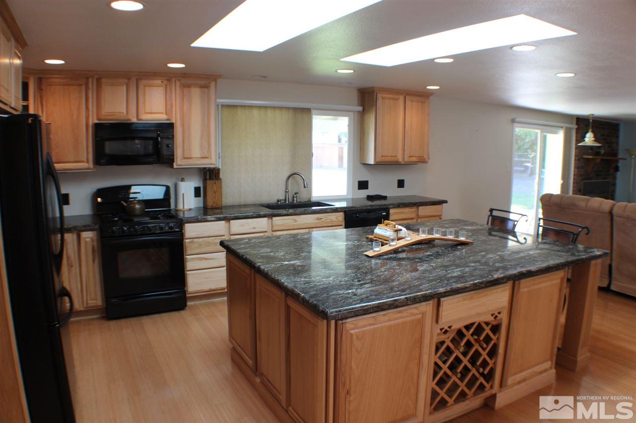 13730 Algonquin Drive Reno, NV 89521 - Photo 8 of 24 Photo 8