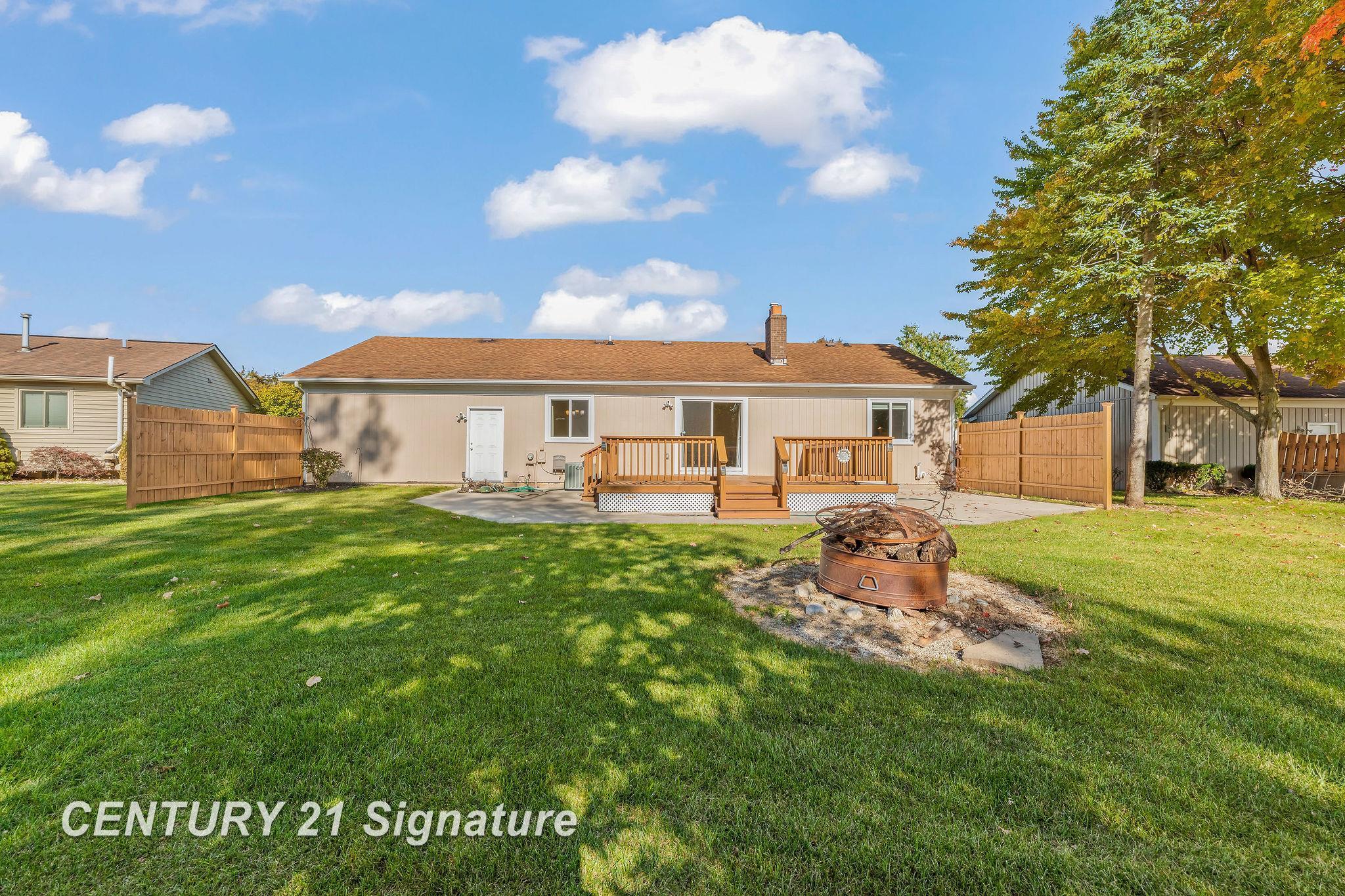 22341 Mill Road Novi, MI 48375 - Photo 7 of 37 50159179-9abbd31d-e68c-4aea-92d3-1d3a223250c1.JPG