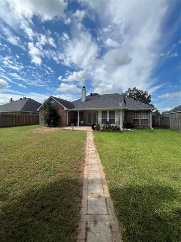 $1,850 | 2404 Stockwell Road, Bossier City, LA 71111