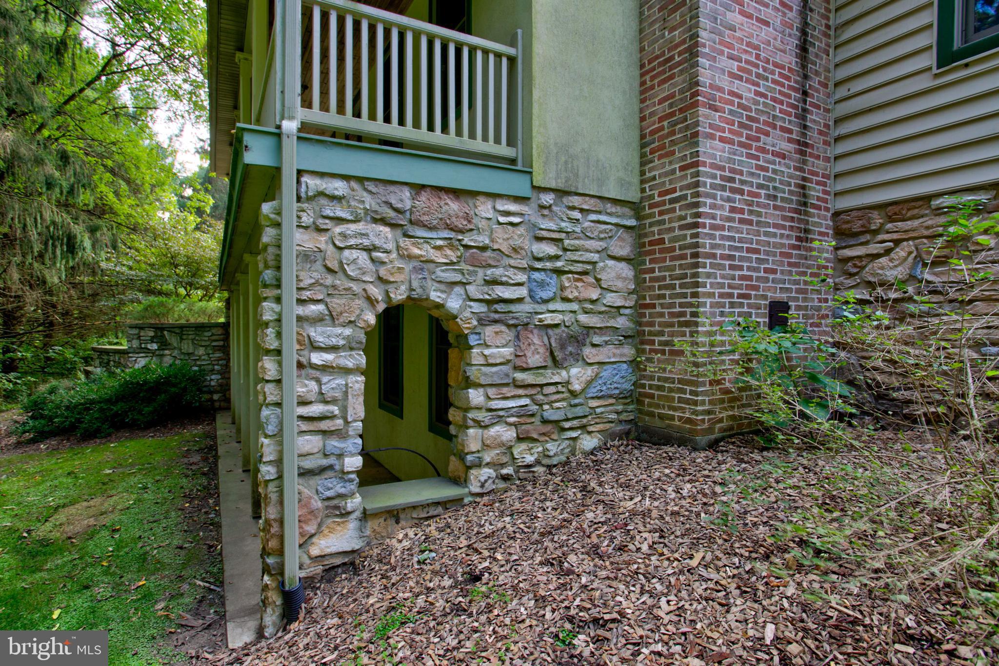 246 Marticville Road Conestoga, PA 17516 - Photo 4 of 59 Front Stone Accent