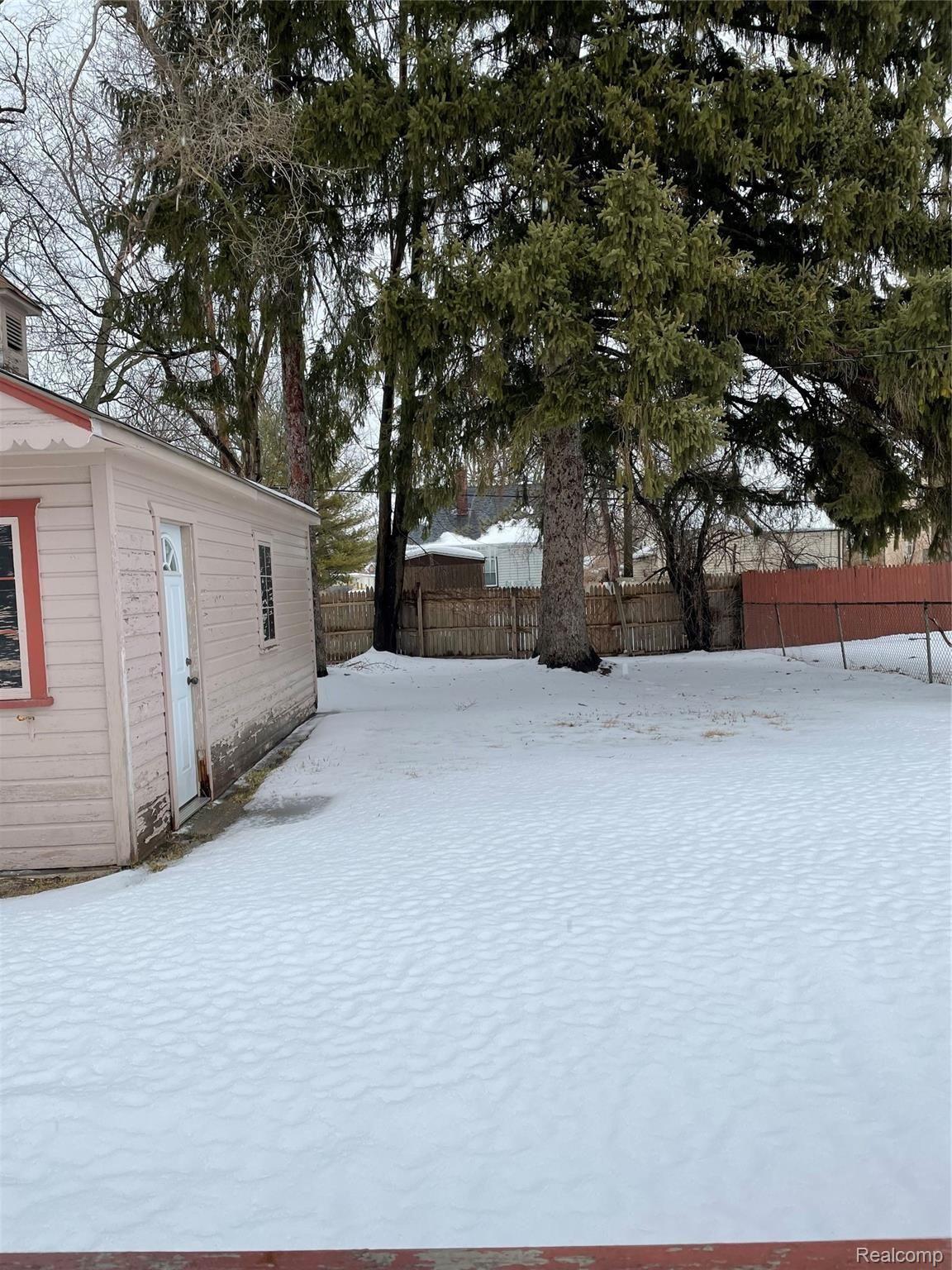 15346 Evergreen Road Detroit, MI 48223 - Photo 2 of 6 IMG_0140.jpg