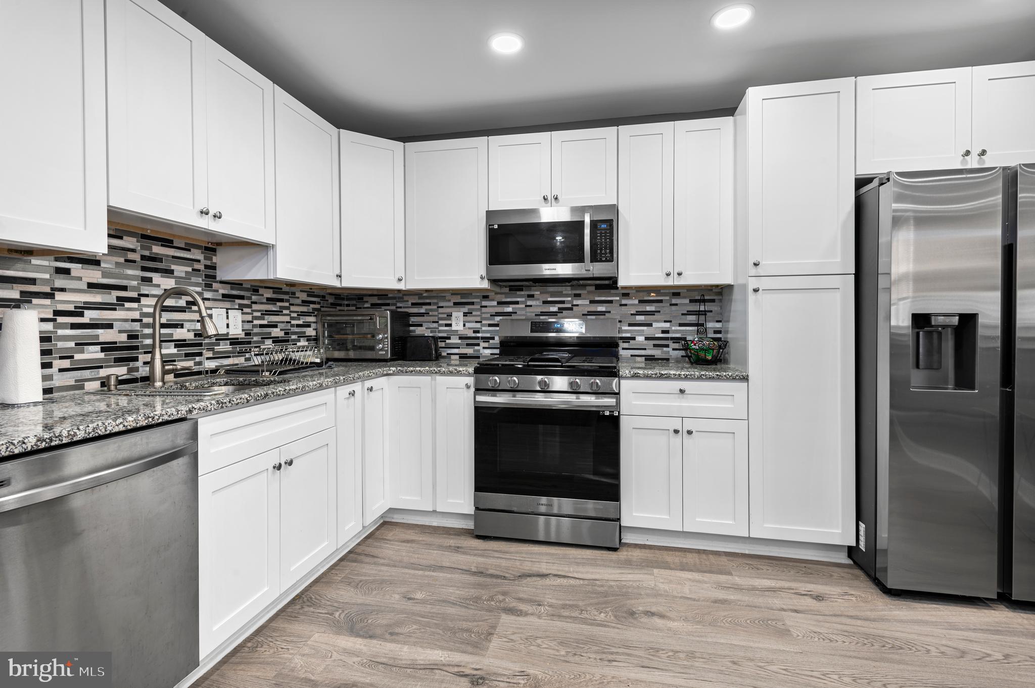 3622 Newberry Road Philadelphia, PA 19154 - Photo 10 of 22 Kitchen