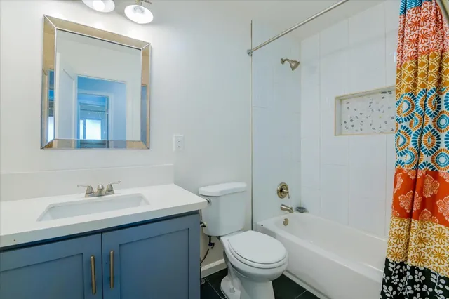 $3,825 | 2563 Roseview Place, San Diego, CA 92105