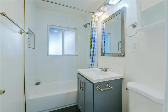 $3,825 | 2563 Roseview Place, San Diego, CA 92105