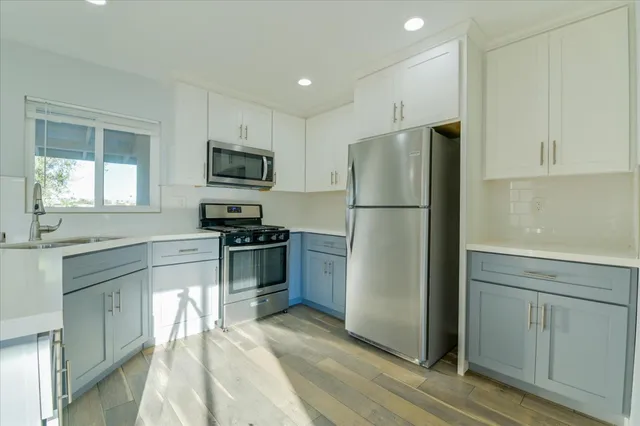 $3,825 | 2563 Roseview Place, San Diego, CA 92105