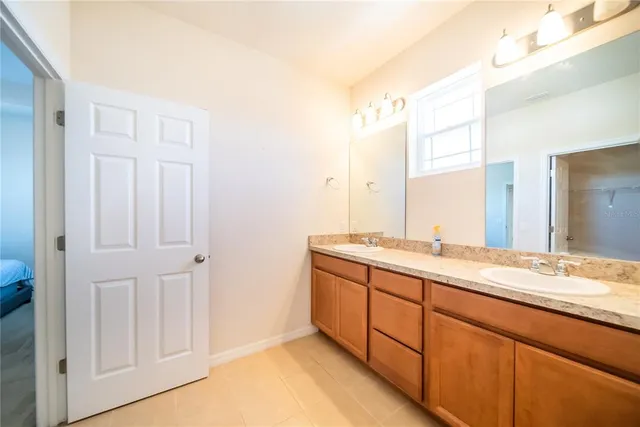 $2,600 | 980 Lakefront Village Drive, Clermont, FL 34711