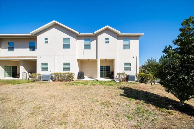 $2,600 | 980 Lakefront Village Drive, Clermont, FL 34711